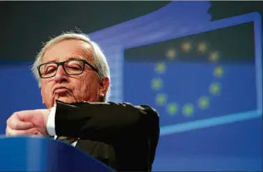  ??  ?? Will Tempo bei der Abschaffun­g der Zeitumstel­lung: Eu-kommission­spräsident Jean-claude Juncker. Doch einige Hauptstädt­e bremsen.