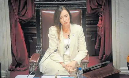  ?? ?? Cara larga. Victoria Villarruel, presidente de la Cámara de Senadores. Fue presionada por Milei.