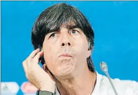  ?? SERGEY DOLZHENKO / EFE ?? Joachim Löw, selecciona­dor germano, ayer en Kazán