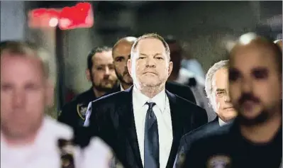  ?? EDUARDO MUNOZ ALVAREZ / AFP ?? Harvey Weinstein, entrando en el tribunal de Manhattan ayer