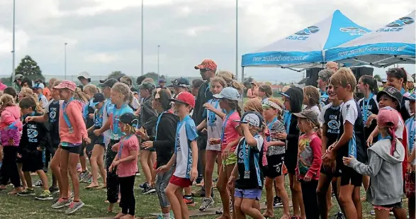  ?? SUPPLIED ?? The 2016 Hawera XRACE was well represente­d by families in the community.