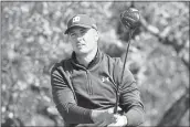  ?? ERIC GAY — THE ASSOCIATED PRESS, FILE ?? Jordan Spieth watches his drive from the second tee during the first round of the Texas Open on Thursday.