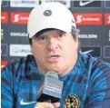  ??  ?? Miguel Herrera dice que el canterano es muy atrevido.