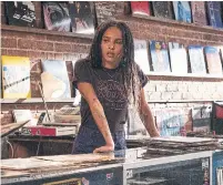  ?? PHILLIP CARUSO HULU/TRIBUNE NEWS SERVICE ?? Zoe Kravitz portrays Robyn in the gender-flipped TV adaptation of the book and film “High Fidelity.”