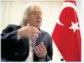  ??  ?? Aus Berlin abberufen: der türkische Botschafte­r Hüseyin Avni Karslioglu