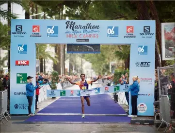  ?? (Photos C.T. et E.O.) ?? L’ethiopien Gemechu Alemu, dernier vainqueur en  du marathon Nice - Cannes.