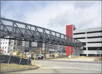  ?? BEN BRASCH / BEN.BRASCH@AJC.COM ?? Here’s what the bridge connecting the Braves’ new SunTrust Park and Cobb Galleria Centre over I-285 looked like March 1.