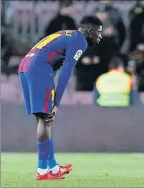  ??  ?? Dembélé se tocó la zona afectada el jueves en el Barça-Celta de Copa Por su parte, Iniesta no llegó ni a calentar en Anoeta