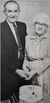  ?? ?? Mr. James Eames and his wife, Maria, of Cornagrade, Enniskille­n, cutting a cake to celebrate their golden wedding anniversar­y. 1985.