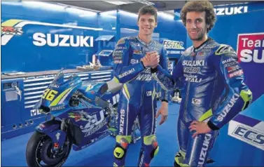  ??  ?? EL OTRO EQUIPO ‘ESPAÑOL’. Mir y Rins comparten box en Suzuki, como Márquez y Lorenzo en Honda.