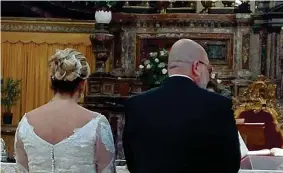  ?? ?? Benedizion­e Nella chiesa di San Domenico a Palermo le nozze d’argento del boss Tommaso Lo Presti e della moglie Teresa Marino