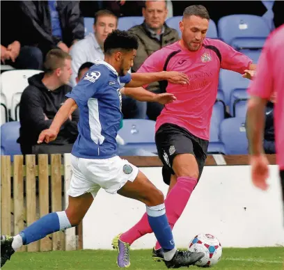  ?? Mike Petch ?? ●● Action from Macclesfie­ld’s pre-season win against Stockport County