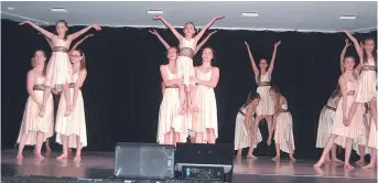  ??  ?? L’école de danse Bogeste de Petit-Rocher. - Acadie Nouvelle: Idrissa Diakité