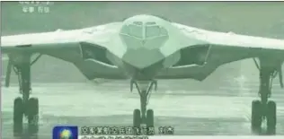  ??  ?? Vision sans doute erronée du futur bombardier chinois. Il est probable que Pékin se dirige plutôt vers une forme proche de celle du B-2 américain. © DR