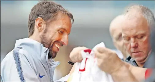  ??  ?? UN ÍDOLO. El papel de Inglaterra en el pasado Mundial de Rusia ha convertido a Southgate en un ídolo.