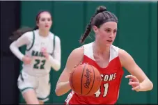  ?? RANDY MEYERS — FOR THE MORNING JOURNAL ?? Madison Sutton of Firelands leads a fast break against Columbia during the second quarter Feb. 1.