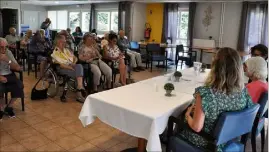  ?? (Photos Ly.F.) ?? (L’EHPAD a organisé une conférence pour ses pensionnai­res autour de Germaine et de la période de la Résistance