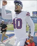  ?? Jeffrey T. Barnes Associated Press ?? VON MILLER brings pass-rushing muscle to the Bills after winning a Super Bowl with the Rams.