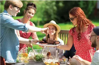  ?? ?? Alfresco dining: Fun with your friends may be anti-social to neighbours