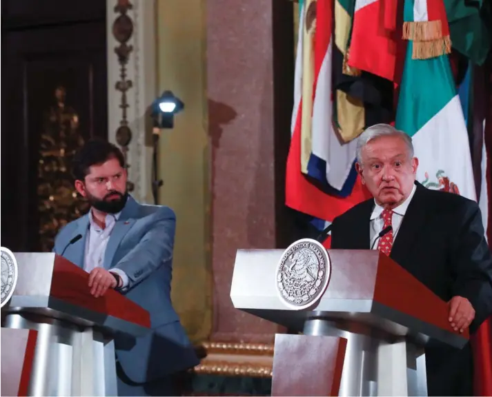  ?? ?? ► AMLO junto al Presidente de Chile, Gabriel Boric, durante la visita de este último a México.