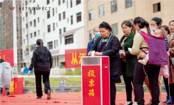  ?? Visual People ?? November 9, 2021: People cast their votes to elect new deputies to the local people’s congress at a polling station in Yinxin Community of Congjiang County, southweste­rn China’s Guizhou Province.