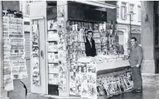  ??  ?? In den 1960er-Jahren wurden die ersten Panini-Bildchen verkauft.