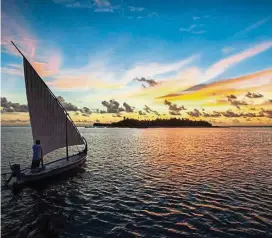  ??  ?? Sail into the sunset on traditiona­l Dhoni at Constance Moofushi Resort.