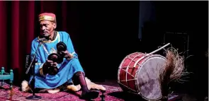  ??  ?? Concert de la troupe Stambali Sidi Ali Lasmar à la Fondation Maison de la Tunisie à Paris