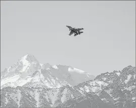  ?? PTI ?? An IAF fighter jet flies over the Ladakh region, in Leh, on October 29.