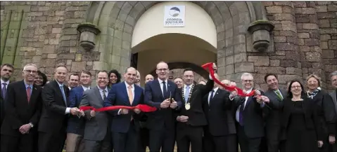  ??  ?? The cutting of the ribbon, with An Tánaiste Simon Coveney; Minister Paul Kehoe; Wexford Co Council chairman Michael Sheehan; Tom Enright, Council CEO; and Dr Howard Keeley, Director of Georgia Southern University’s Centre for Irish Research and Teaching.