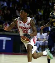  ??  ?? Gerald Robinson et la Roca Team à Chalon pour préparer Ludwigsbou­rg. (Photo Jean-François Ottonello)