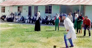  ?? PTI ?? IN DEFENCE: Women cricketers defying restrictio­ns in Baramulla. —