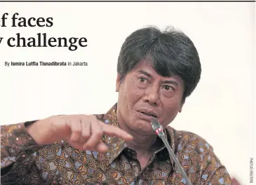  ??  ?? Pertamina chief executive Elia Massa Manik speaks to reporters in Jakarta following his appointmen­t on March 16.