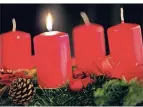  ?? FOTO: DPA ?? An den Sonntagen vor Weihnachte­n wird immer eine Kerze mehr angezündet.