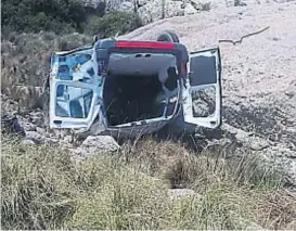  ?? (LA VOZ) ?? Altas Cumbres. Una mujer está grave tras el vuelco de un utilitario.