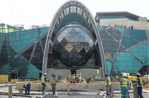  ?? Picture: Simphiwe Nkwali ?? Sun Internatio­nal’s Time Square casino and hotel developmen­t at Menlyn Maine, Pretoria, when it was being built. The project accounts for about R5bn of Sun Internatio­nal’s total debt burden of R15bn, and some analysts believe Sun may have overcapita­lised on it.