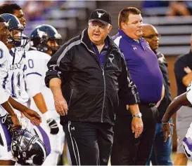 ?? Diana L. Porter / For the Chronicle ?? Morton Ranch head football coach Dave Meadows oversaw a near-complete overhaul of his team’s personnel during spring drills this month.