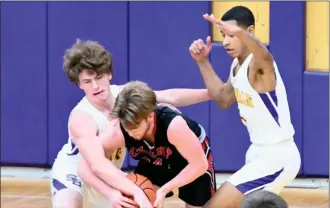  ?? PILOT PHOTO/RON HARAMIA PILOT PHOTO/RON HARAMIA ?? Glenn’s Jack Porter (center) gets fouled while trying to beat a double team. 9, Chase Miller 1 0-0 2, Carson Krueger 0 0-0 0. TOTALS: 26 7-8 67.
SB CLAY: Ameer Harris 3 1-2 8, Jamari Jones 2 0-0 4, Miguel Henry 1 0-2 2, Ayden Kent 0 0-0 0, Brad Hicks 2 0-0 6, Jahawn Horton 4 0-0 10, Shaquille Edwards 0 0-0 0, Jaden Page 1 0-0 2, Peyton Damp 0 0-0 0, Alex Wroblewski 0 2-6 2, Amari Williams 3 0-0 6. TOTALS: 16 3-10 40. Score by quarters
Glenn 19 34 56 67
SB Clay 5 18 33 40
3-pointers: Glenn 8 (Porter 3, Delinski 3, Dreibelbei­s, Hannah), SB Clay 5 (Hicks 2, Horton 2, Harris). Fouls (fouled out): Glenn 10 (none), SB Clay 14 (none) Records: Glenn 2-0 (1-0 NIC), SB Clay 1-1 (0-1 NIC)
JV score: Glenn 57, SB Clay 45
BELOW: Glenn’s Joey Shoue rises above a SB Clay defender to get this shot off.