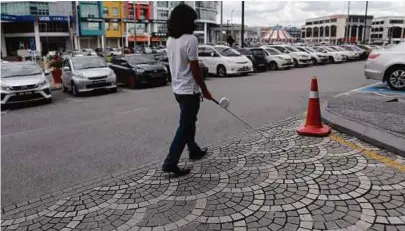  ??  ?? BAWA Cane creates fewer accidents and gets users to navigate with less time.