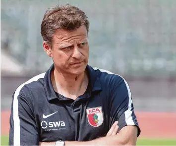  ?? Foto: Klaus Rainer Krieger ?? Wollte nicht mehr Trainer des FC Augsburg II sein: Christian Wörns hat am Sonntag seinen Rücktritt erklärt. Zu den Hintergrün den will er sich nicht äußern.