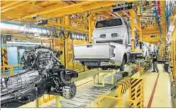  ??  ?? El plan de Nissan reduce un 20 por ciento la producción hasta 2023.