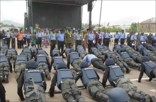  ??  ?? Nigeria Policemen at a training ground