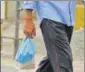  ?? DEEPAK GUPTA/ HT ?? ▪ Plastic bags are being used at almost all places