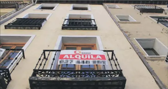  ?? EP ?? Anuncio de vivienda en alquiler.