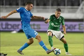  ??  ?? Strootman : « Ici en France, toutes les équipes peuvent gagner. Tu ne peux pas parier, c’est toujours /... » (Photo AFP)