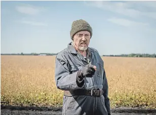  ?? THE CANADIAN PRESS ?? Christophe­r Walken stars as the farmer from Bruno, Sask., who was sued and taken to court by Monsanto starting in the late 1990s for using its geneticall­y modified canola seeds without a licence