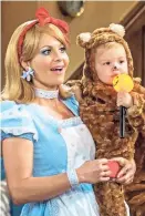  ?? Foto: Michael Yarish / Netflix ?? Candace Cameron Bure, Mutter vom Dienst in „Fuller House“. Brüssel/Wien