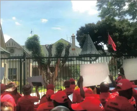  ?? PICTURE: SHANNON EBRAHIM ?? SOLIDARITY: South Africans demonstrat­ed outside the Moroccan Embassy in Pretoria yesterday.