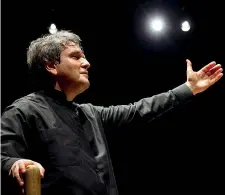  ??  ?? Storico Sir Antonio Pappano, dal 2005 alla guida dell’orchestra dell’Accademia