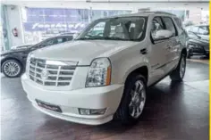  ??  ?? MODEL: Cadillac Escalade YEAr: 2008 MILEAGE: 20,000km PrICE: ` 1 crore 10 lakh CUrrENT PrICE AS NEW: ` 2 crore 65 lakh